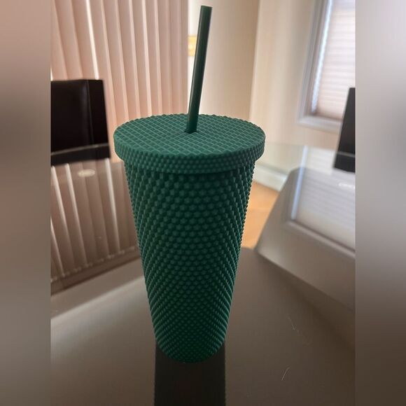 Studded Water Tumbler Cup with Lid and Straw, Studded BPA Free Leak Proof 24 oz - Picture 4 of 4